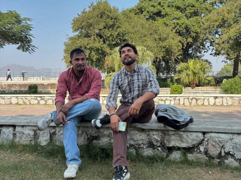 जवाना अउर लोग
